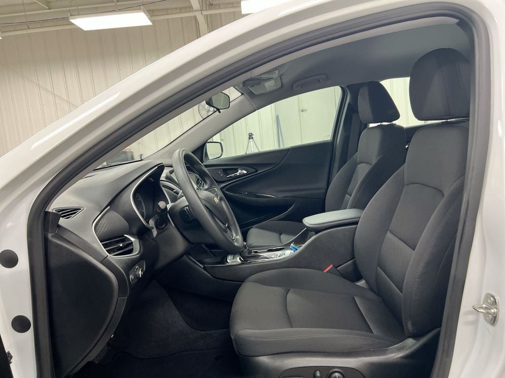 2023 Chevrolet Malibu LS