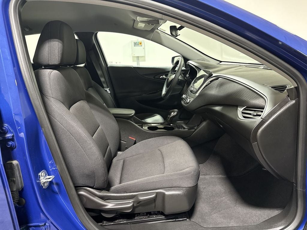 2023 Chevrolet Malibu LS