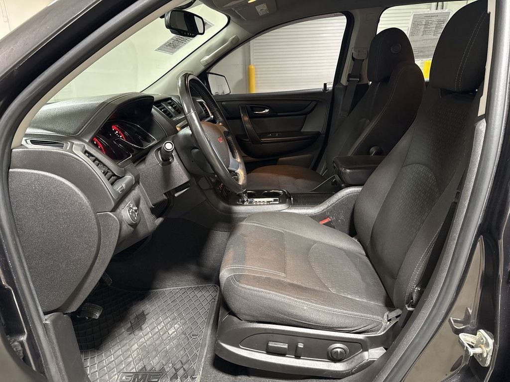 2016 GMC Acadia SLE-2