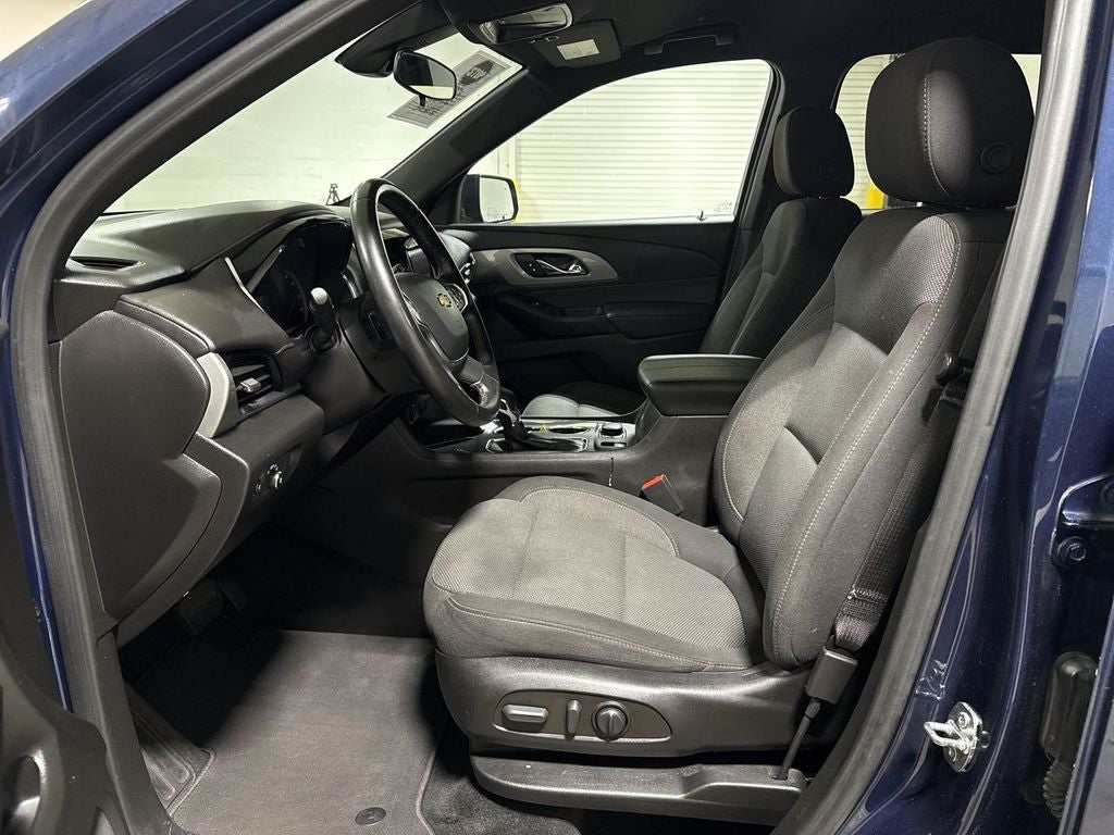2023 Chevrolet Traverse LT