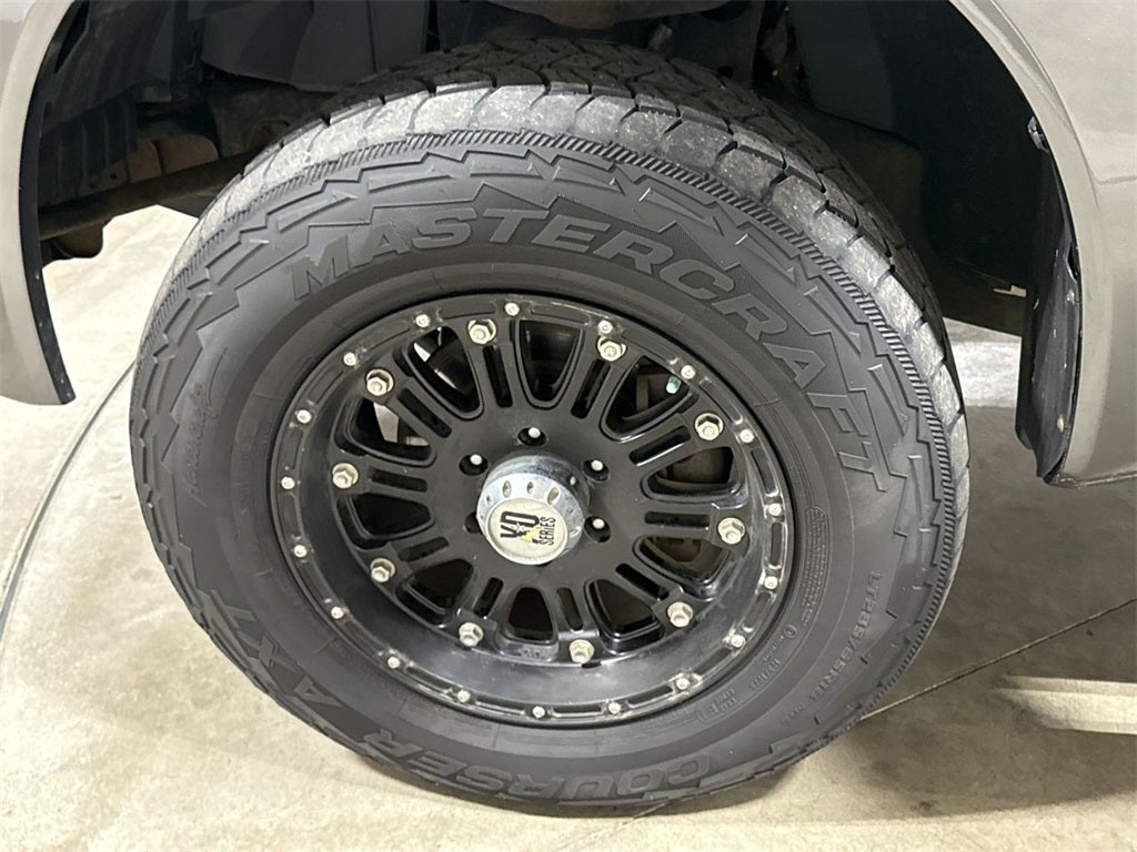 2005 Nissan Titan LE