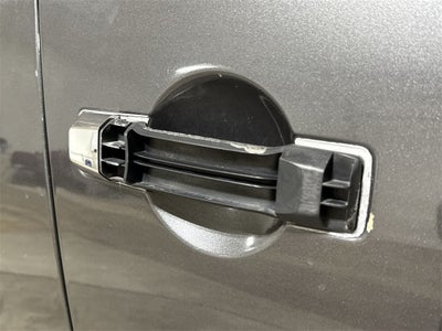 2005 Nissan Titan LE