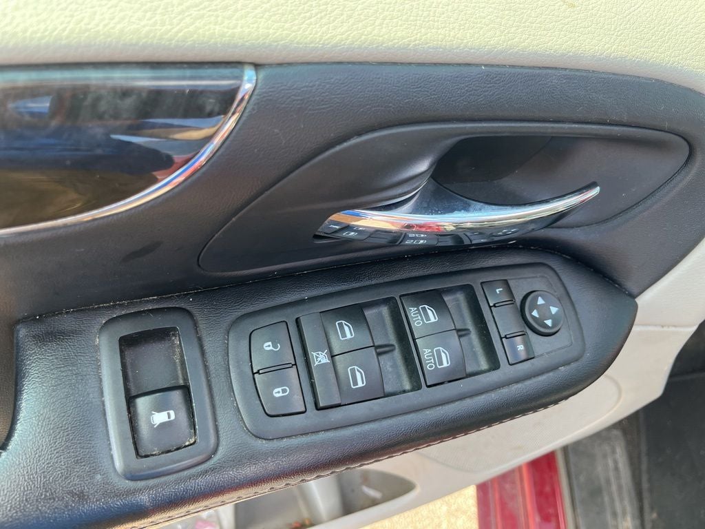 2015 Chrysler Town & Country Touring