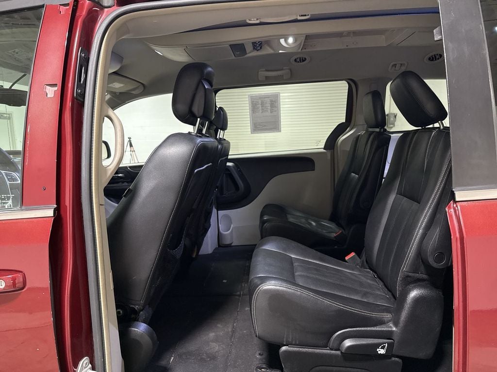 2015 Chrysler Town & Country Touring