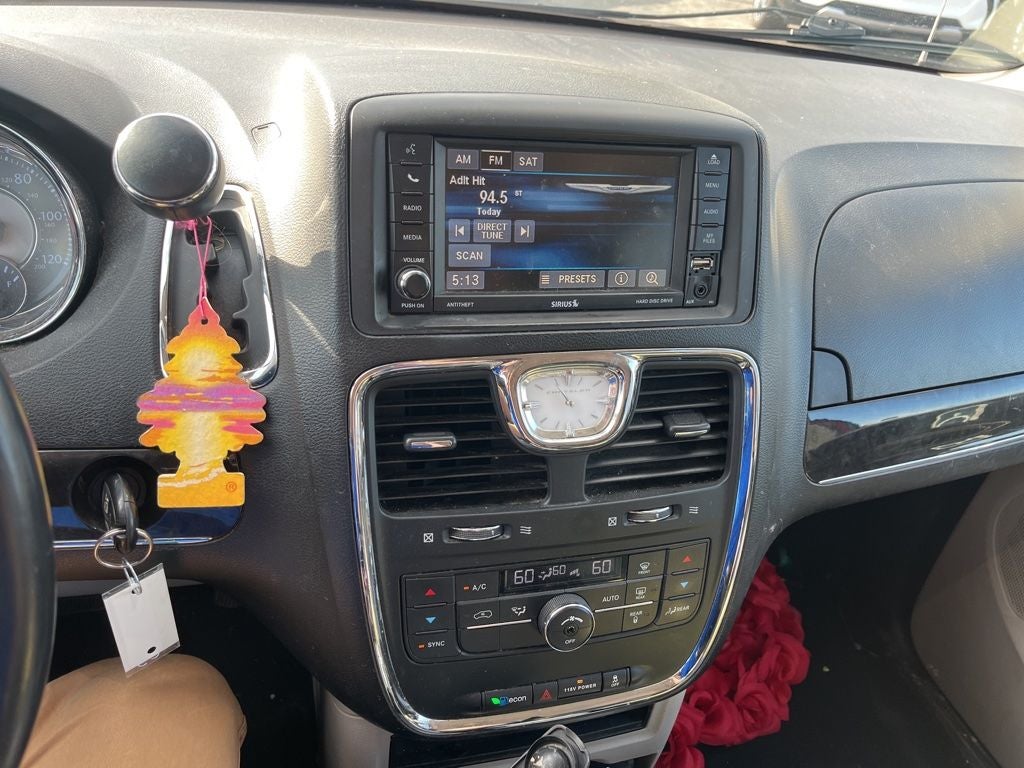 2015 Chrysler Town & Country Touring