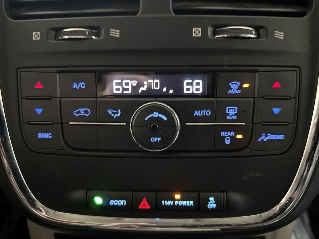 2016 Chrysler Town & Country Touring