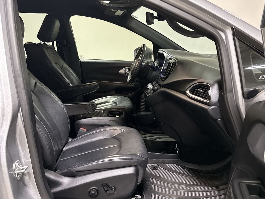 2020 Chrysler Pacifica Touring L Plus