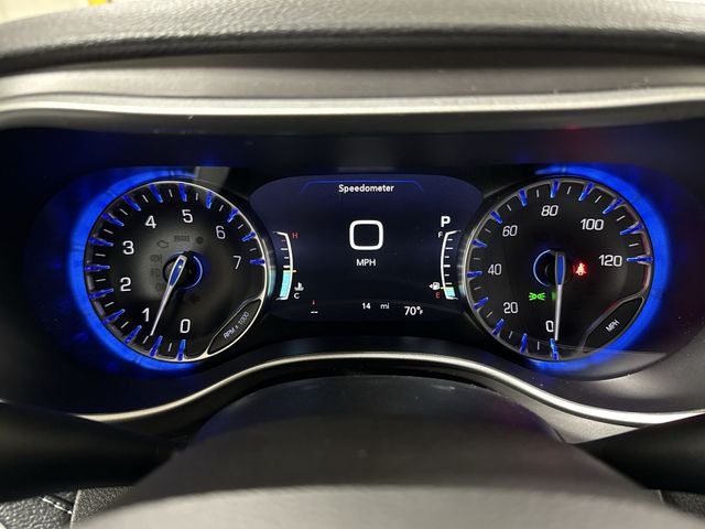 2027 Chrysler Pacifica Select