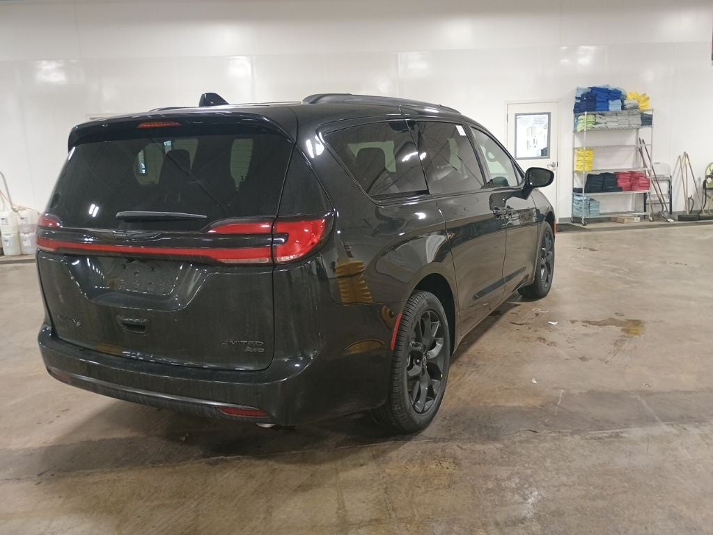 2026 Chrysler Pacifica Limited