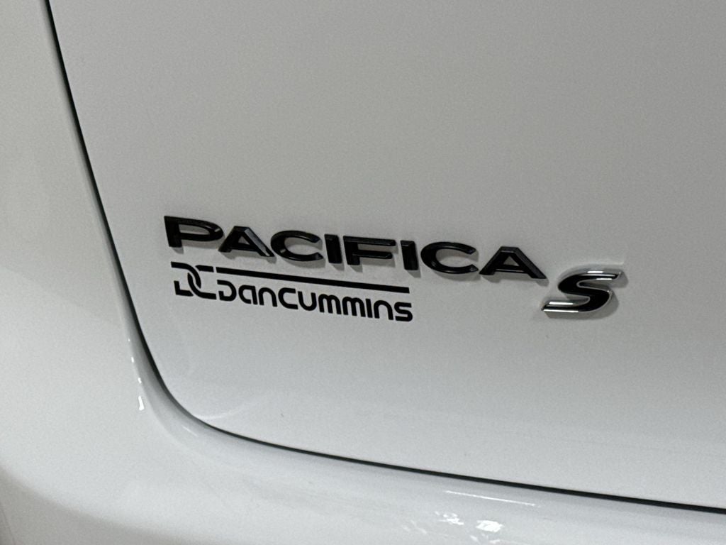 2027 Chrysler Pacifica Limited