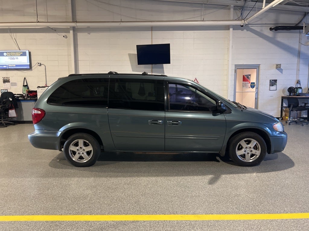 2005 Dodge Grand Caravan SXT