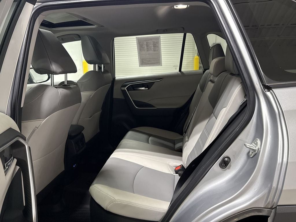 2022 Toyota RAV4 Hybrid XLE Premium