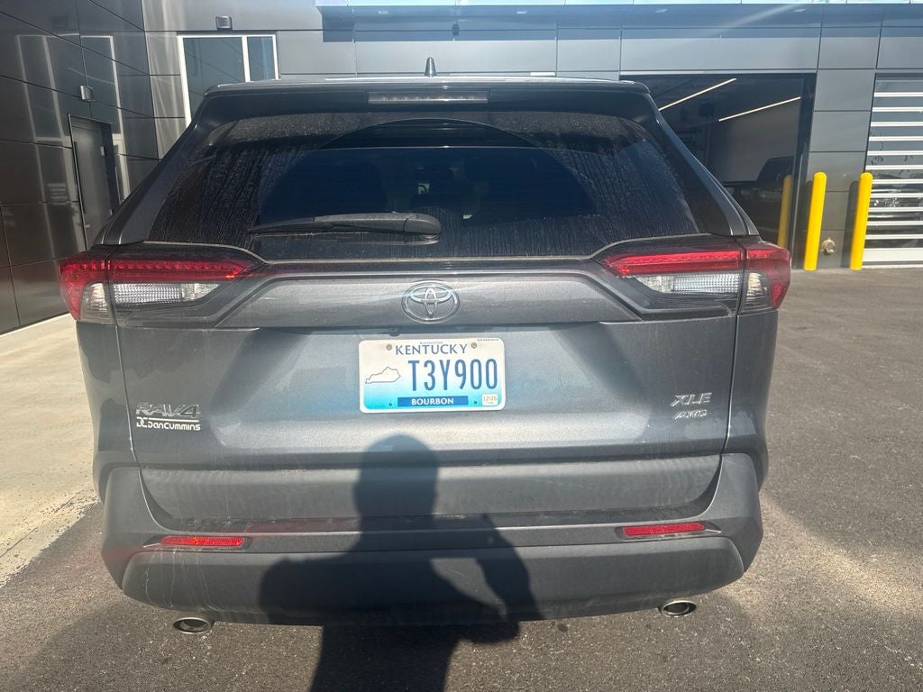 2020 Toyota RAV4 XLE