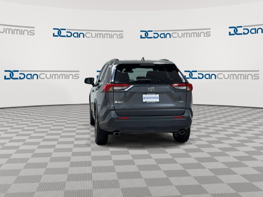 2025 Toyota RAV4 XLE