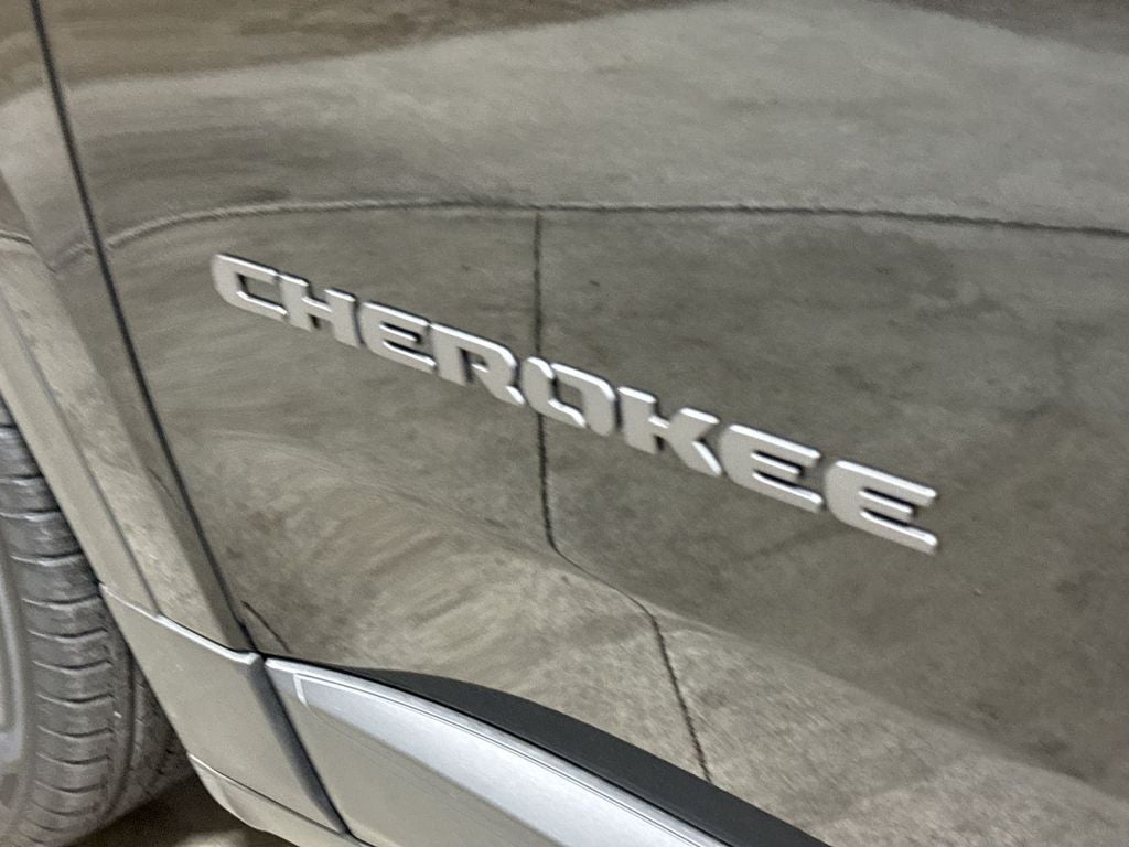 2026 Jeep Cherokee Laredo
