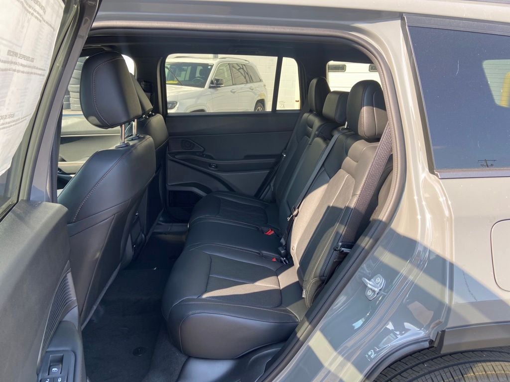 2026 Jeep Cherokee Overland
