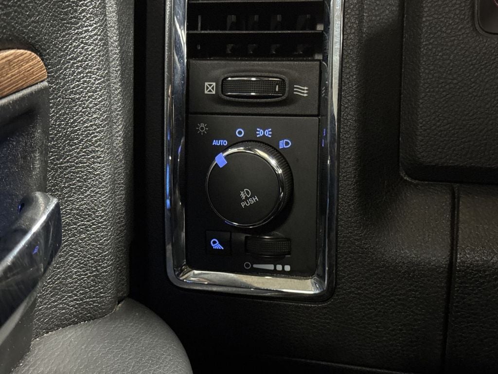 2014 RAM 3500 Laramie