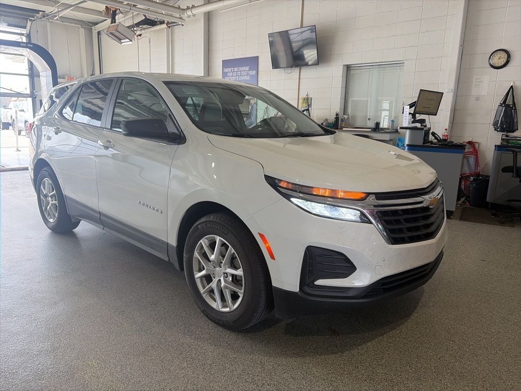 2022 Chevrolet Equinox LS