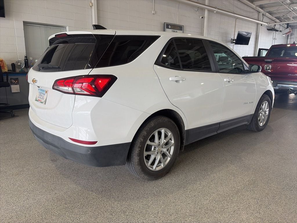 2022 Chevrolet Equinox LS