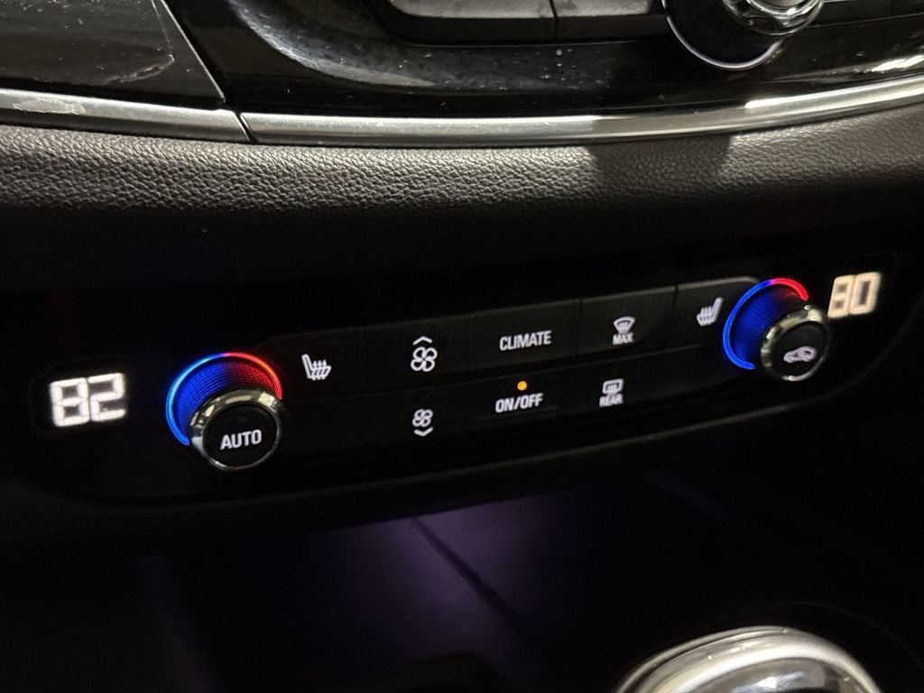 2020 Buick Enclave Essence