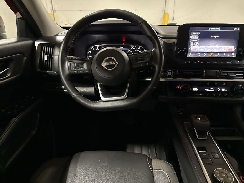 2023 Nissan Pathfinder SL