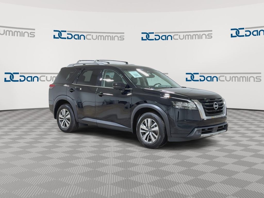 2022 Nissan Pathfinder SL