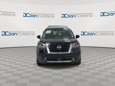 2022 Nissan Pathfinder SL