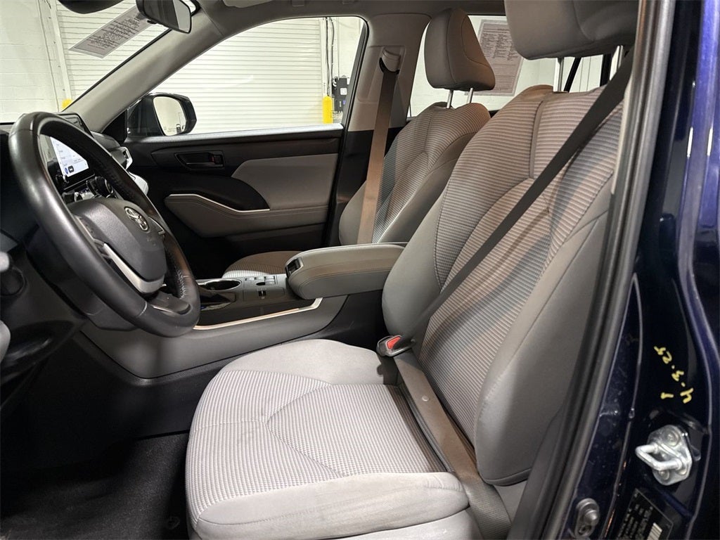 2023 Toyota Highlander Hybrid LE