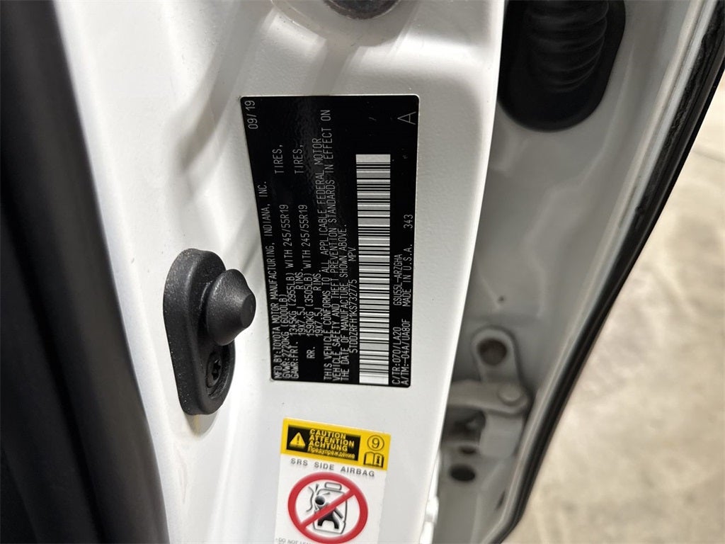 2019 Toyota Highlander Base