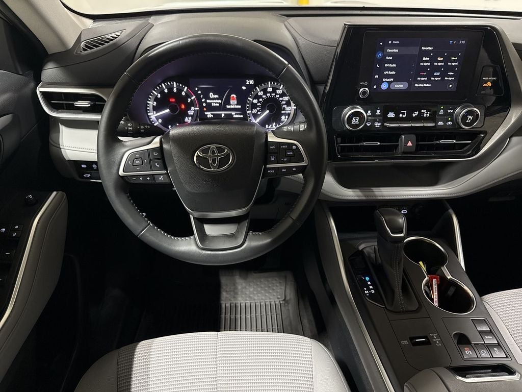 2023 Toyota Highlander L