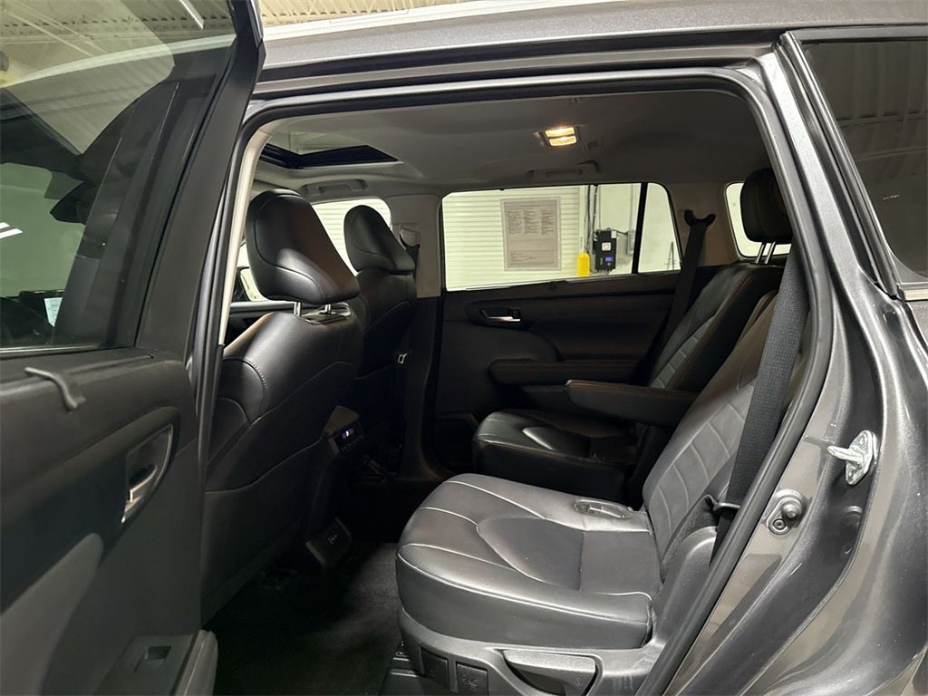 2024 Toyota Highlander LE