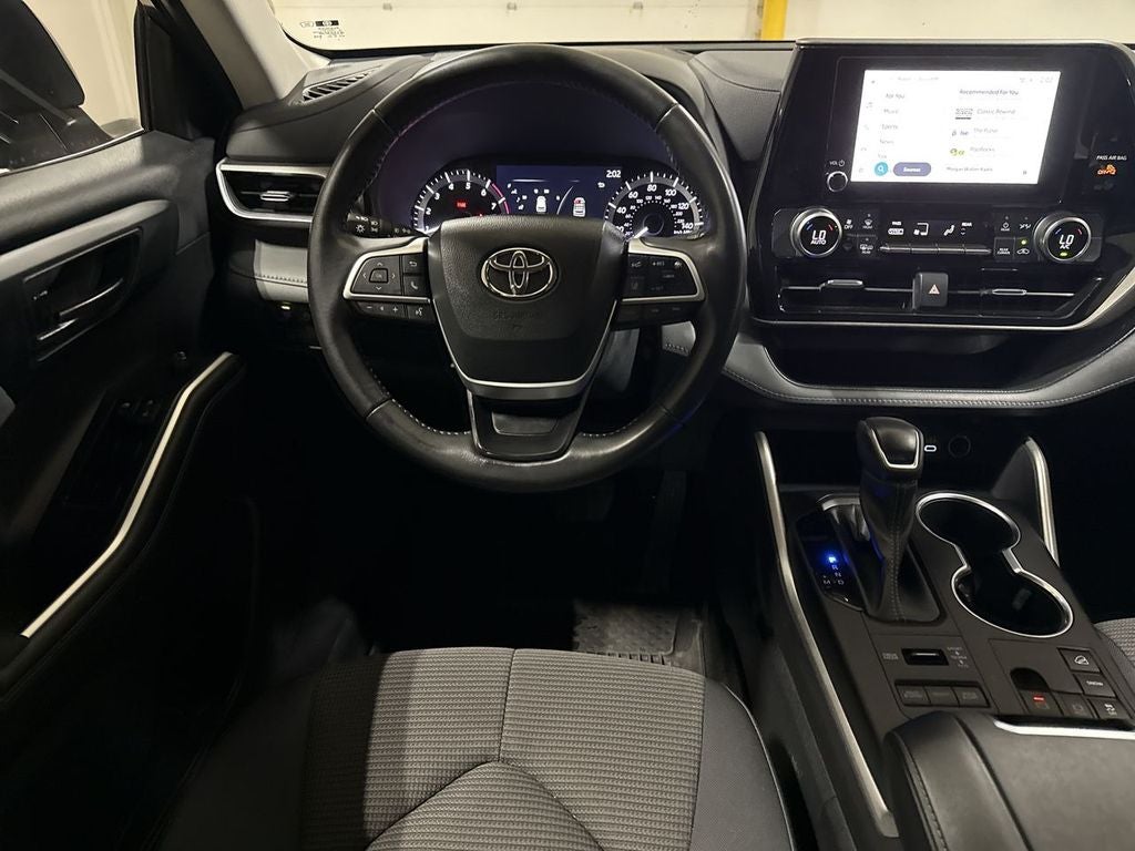 2023 Toyota Highlander LE