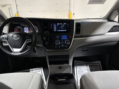 2016 Toyota Sienna L