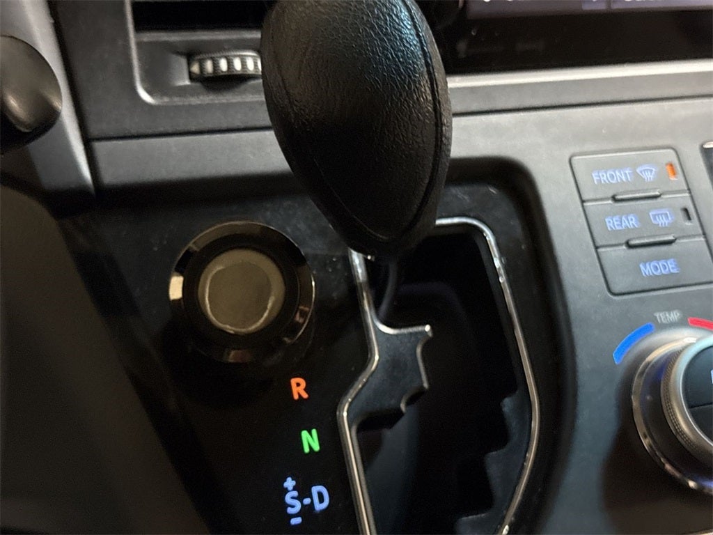 2016 Toyota Sienna L