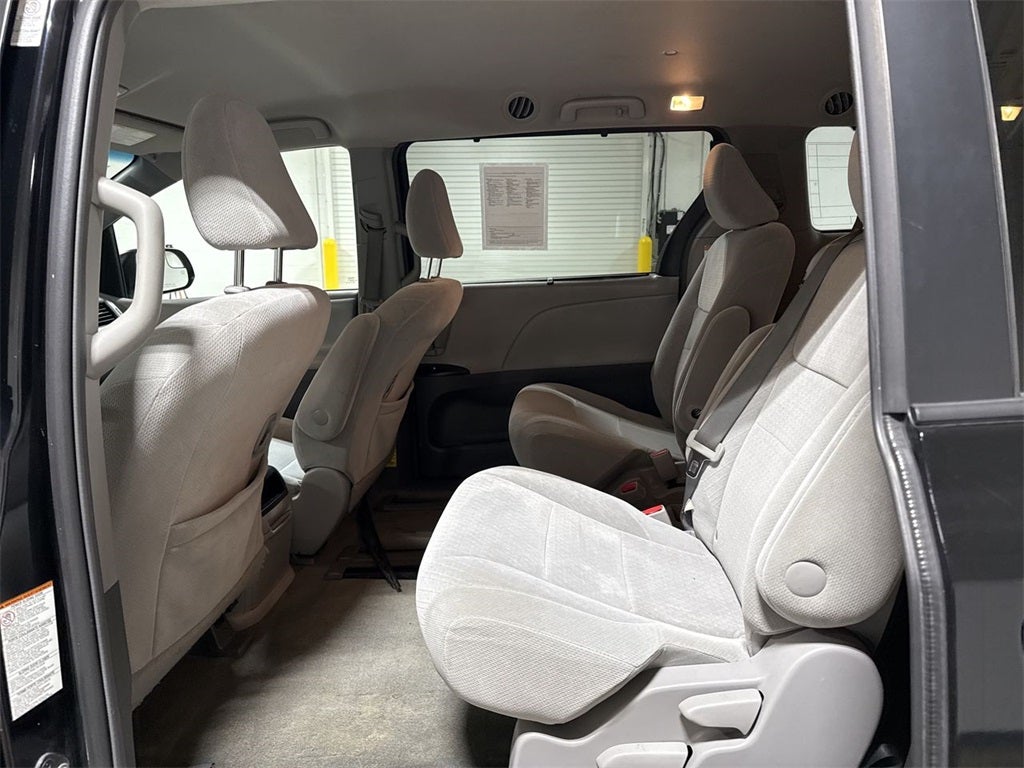 2015 Toyota Sienna L