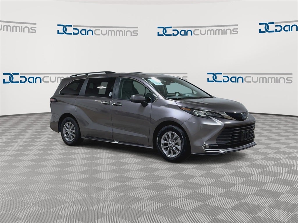 2024 Toyota Sienna XLE