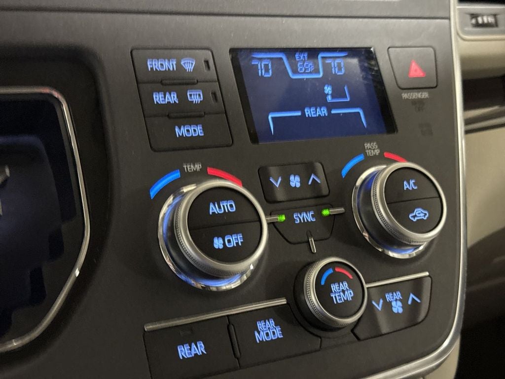 2018 Toyota Sienna XLE