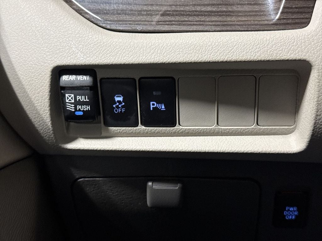 2018 Toyota Sienna XLE