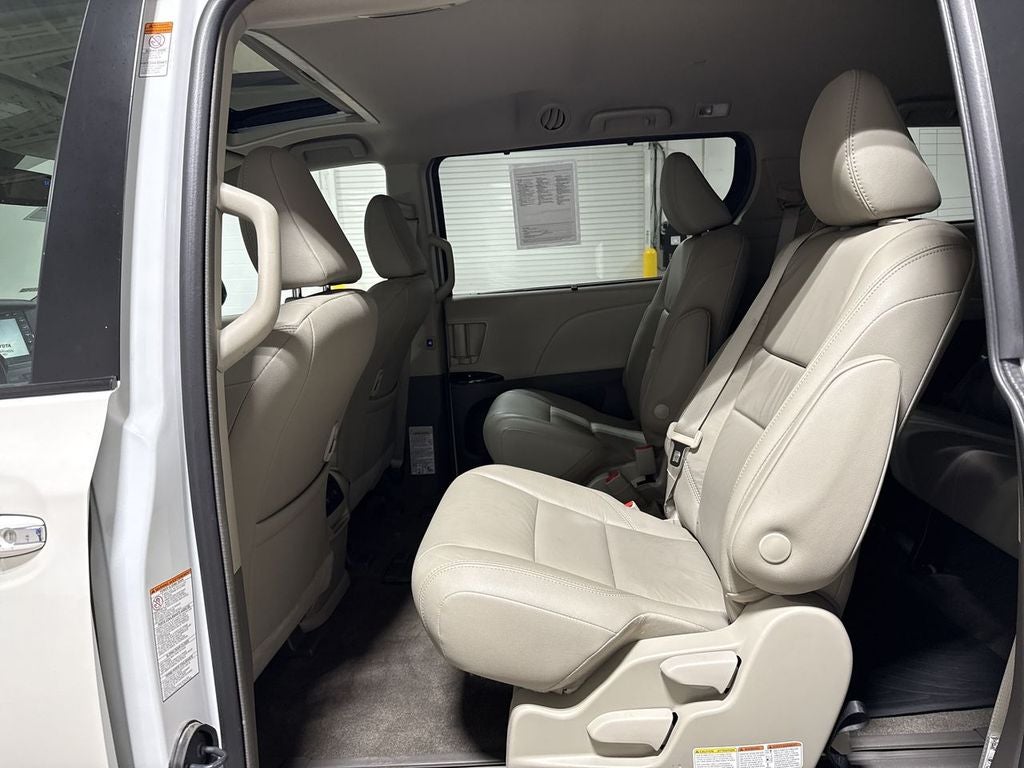 2018 Toyota Sienna XLE