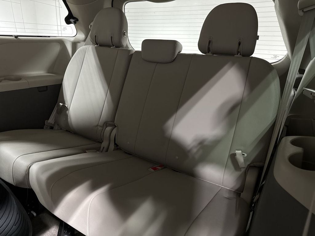 2018 Toyota Sienna XLE