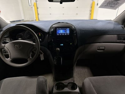2005 Toyota Sienna LE