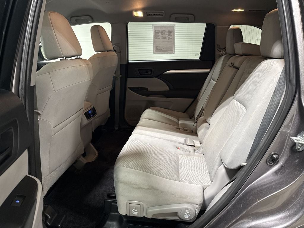 2015 Toyota Highlander LE