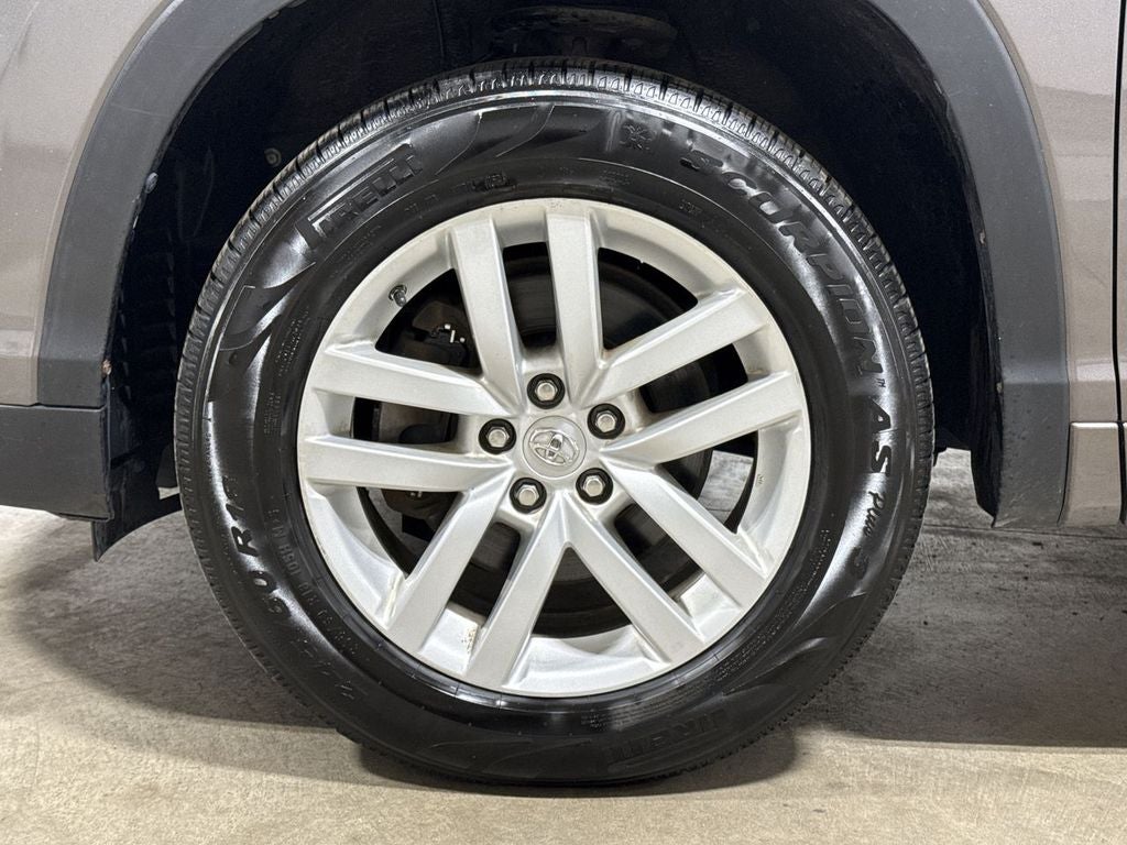 2015 Toyota Highlander LE