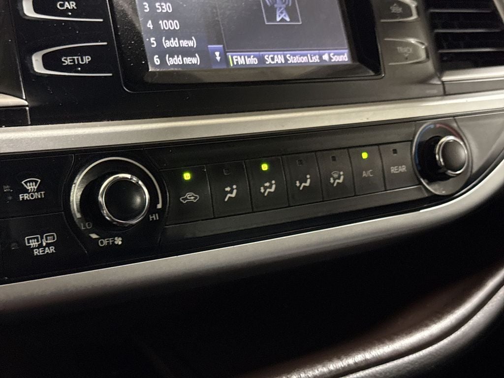 2018 Toyota Highlander LE