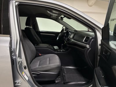 2018 Toyota Highlander LE