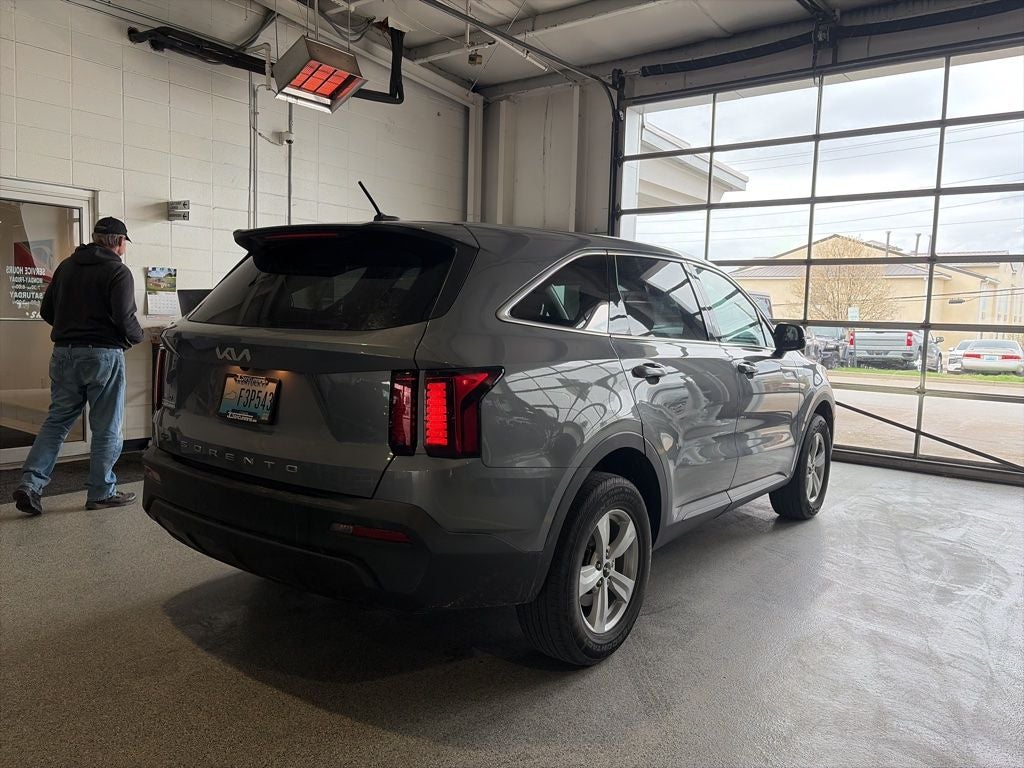 2022 Kia Sorento LX
