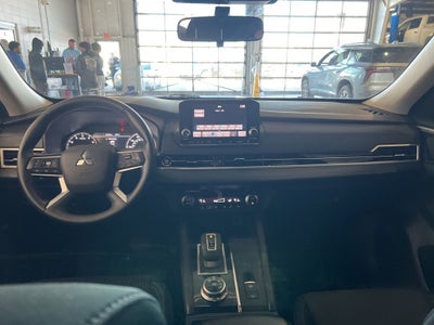 2022 Mitsubishi Outlander ES