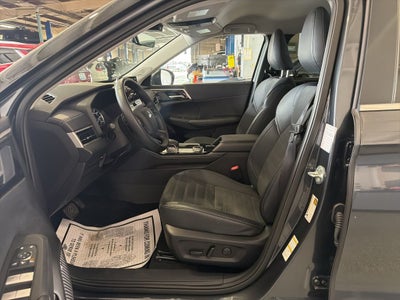2025 Mitsubishi Outlander SE