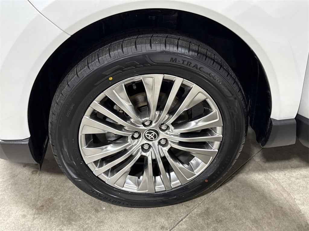 2024 Toyota Venza XLE