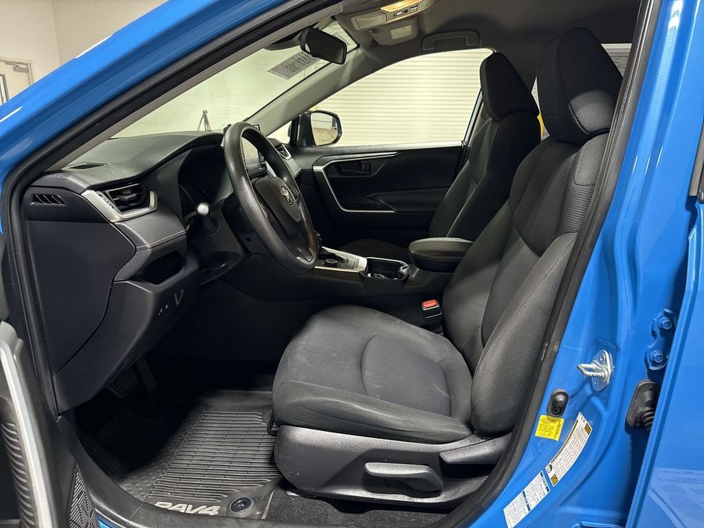 2020 Toyota RAV4 Hybrid LE